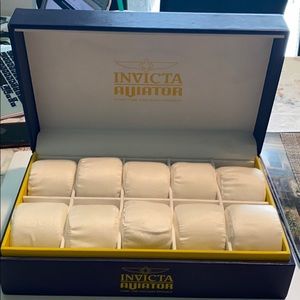 Invicta Aviator 10 Slot Plush Watch case